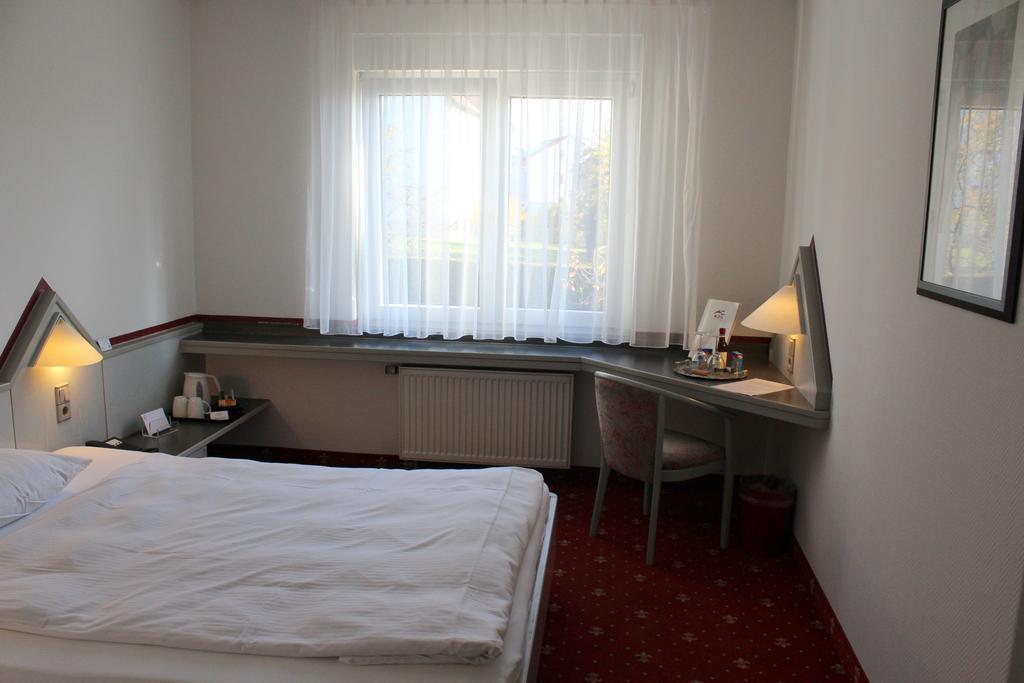 A.C. Hotel Hoferer Estugarda Quarto foto
